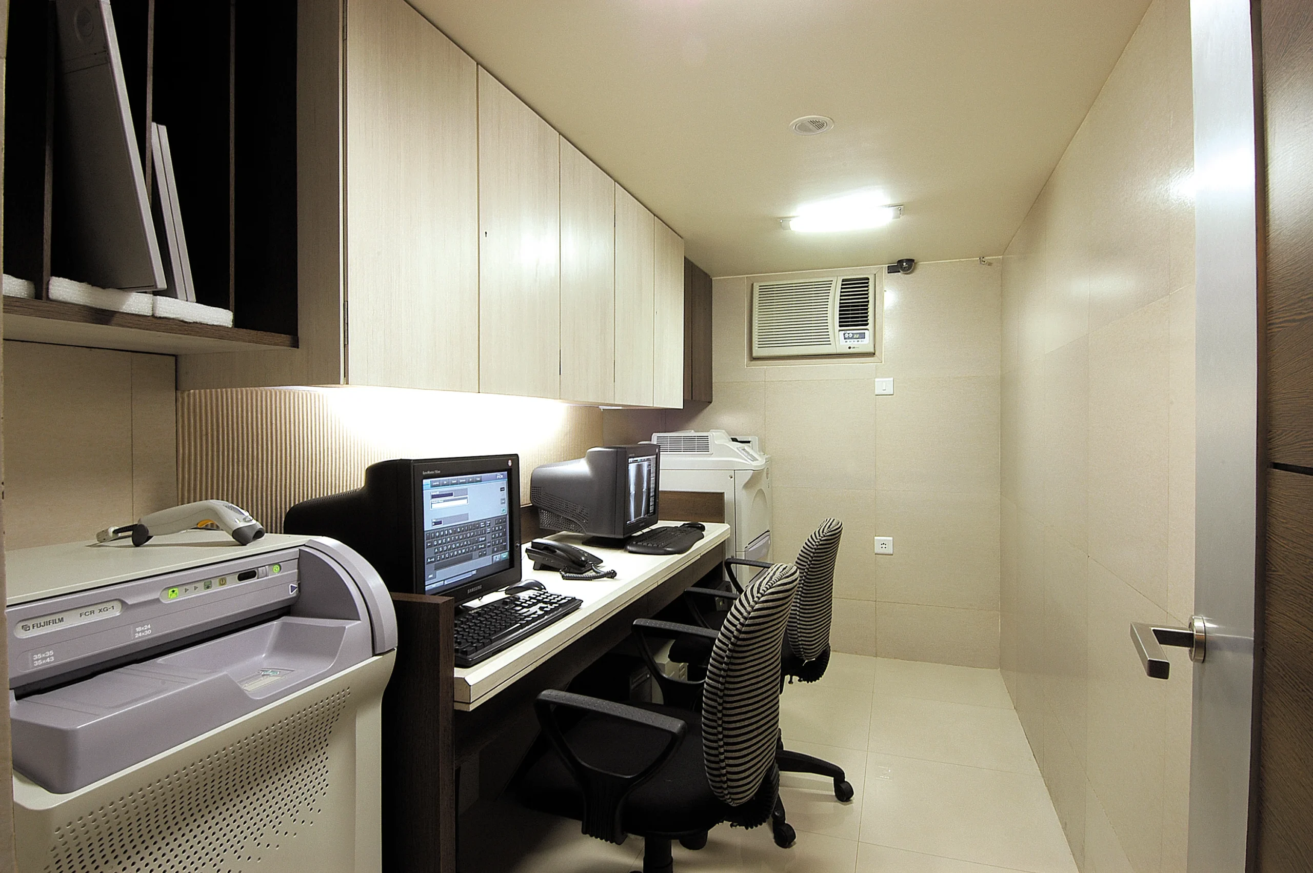 Image hover effect image