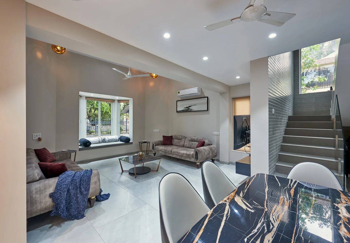 Image hover effect image